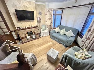 Lounge- click for photo gallery